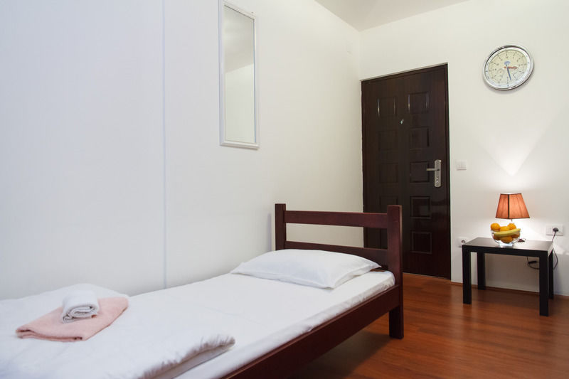 Downtown Apart Hotel Bane Belgrado Exterior foto